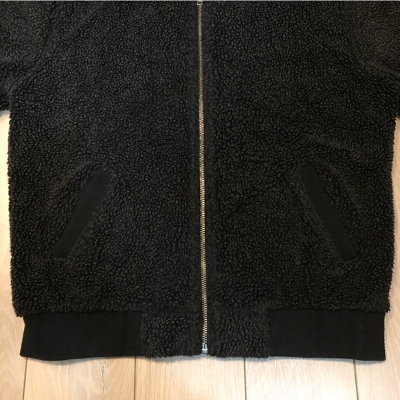 Brandy Melville Jennifer Sherpa Jacket in Black - Picture 9 of 12